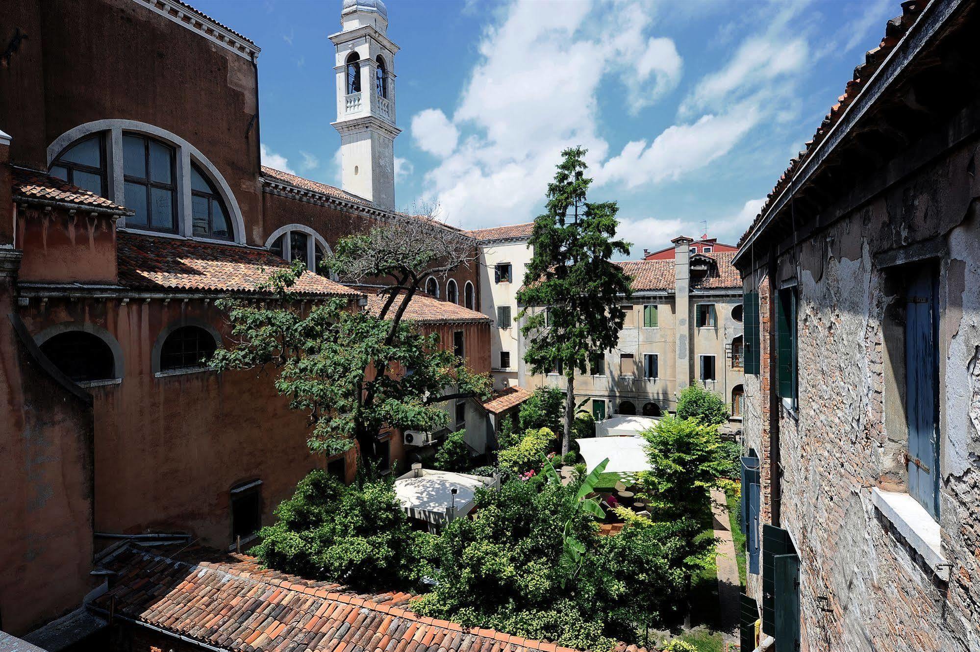 Hotel Abbazia Venesia Bagian luar foto